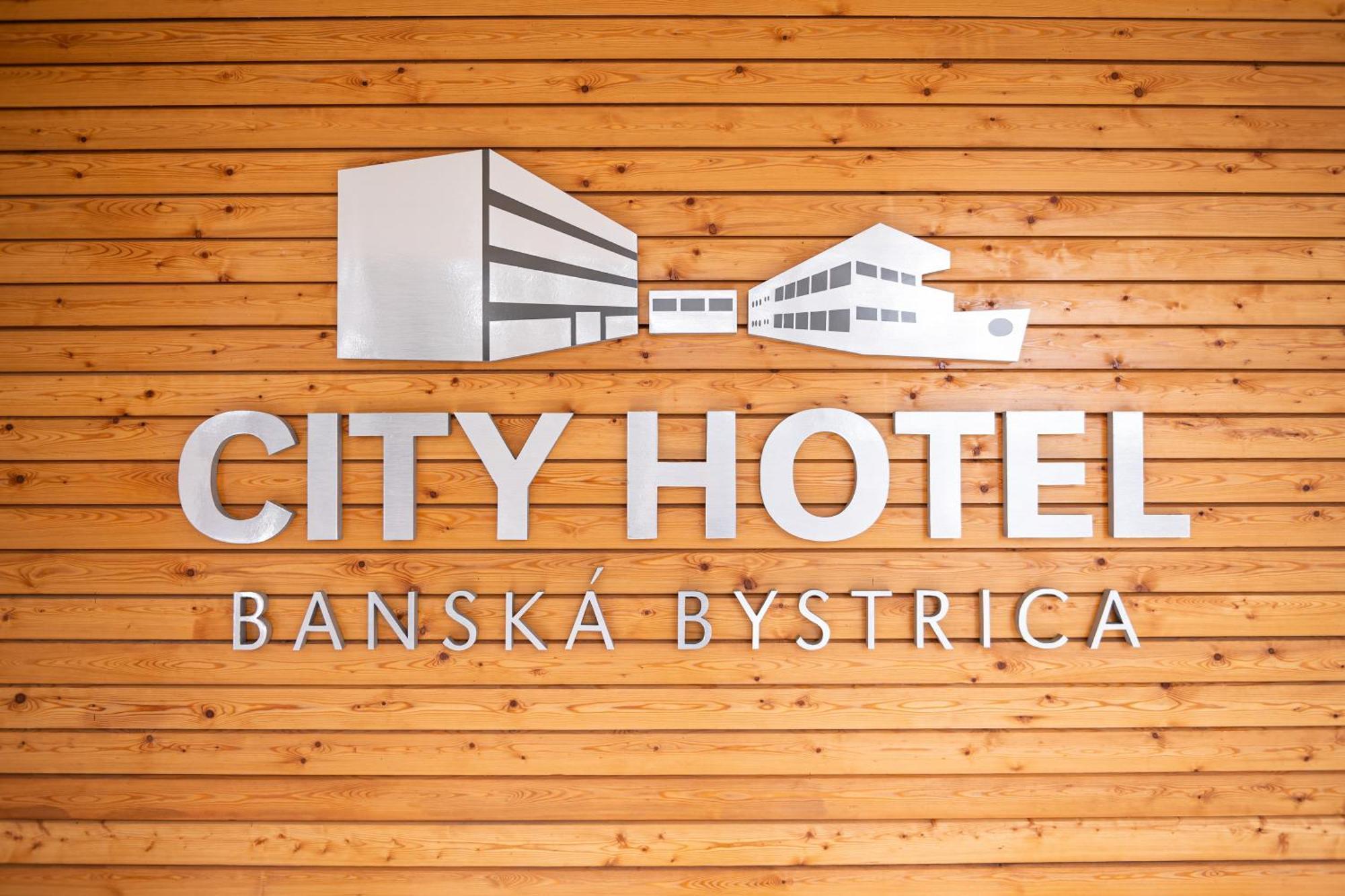 City Hotel B&B, Reception 24 7, 800M Od-From R1, Free Parking Banská Bystrica Buitenkant foto