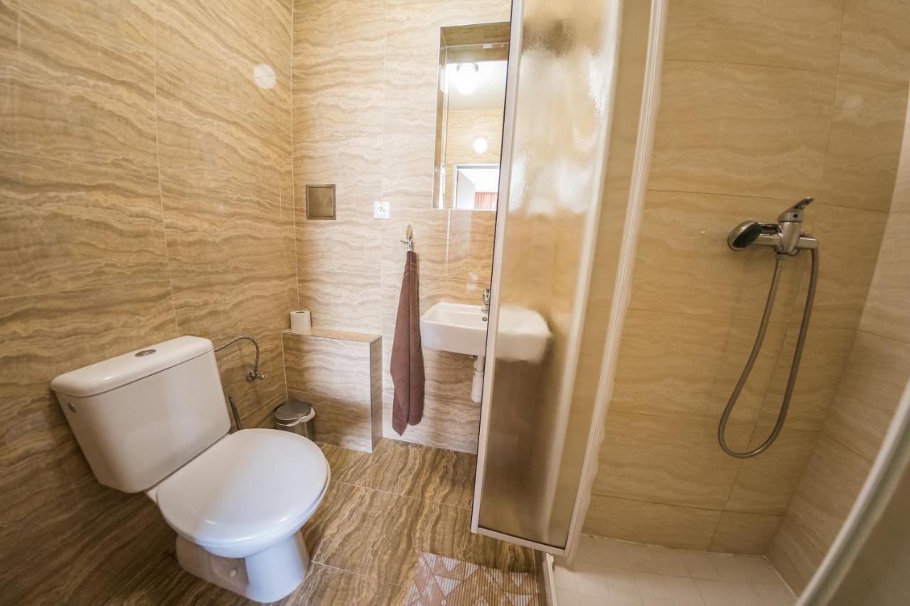 City Hotel B&B, Reception 24 7, 800M Od-From R1, Free Parking Banská Bystrica Buitenkant foto